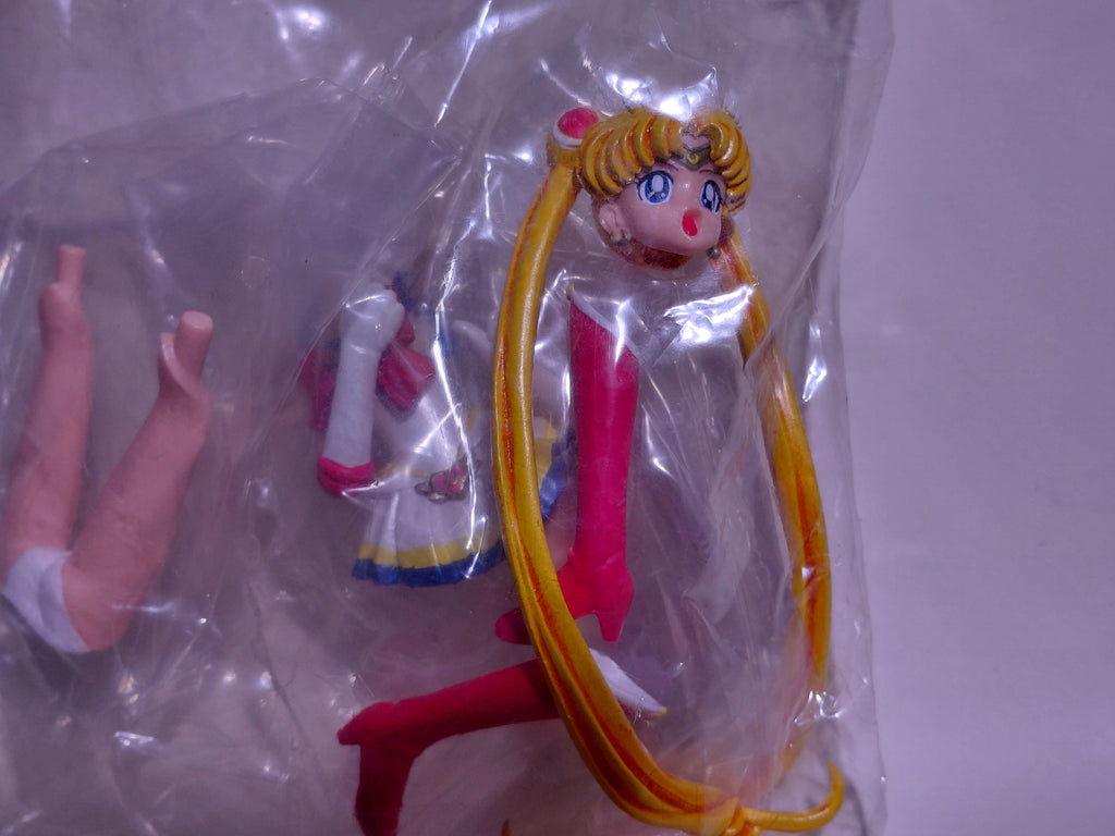 HGIF Pretty Guardian Sailor Moon World 4: Sailor moon Figure Bandai (2003 Original)