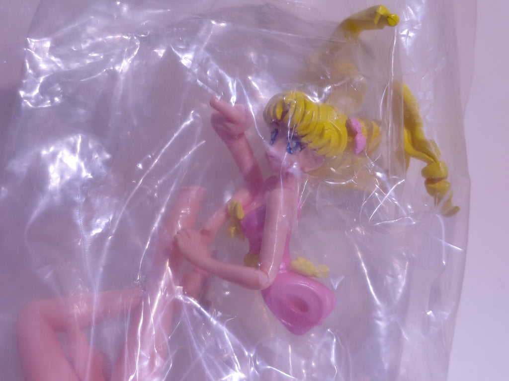 HGIF Sailor Moon Usagi Tsukino Gashapon Swimsuit Version Bandai (2003 Original)