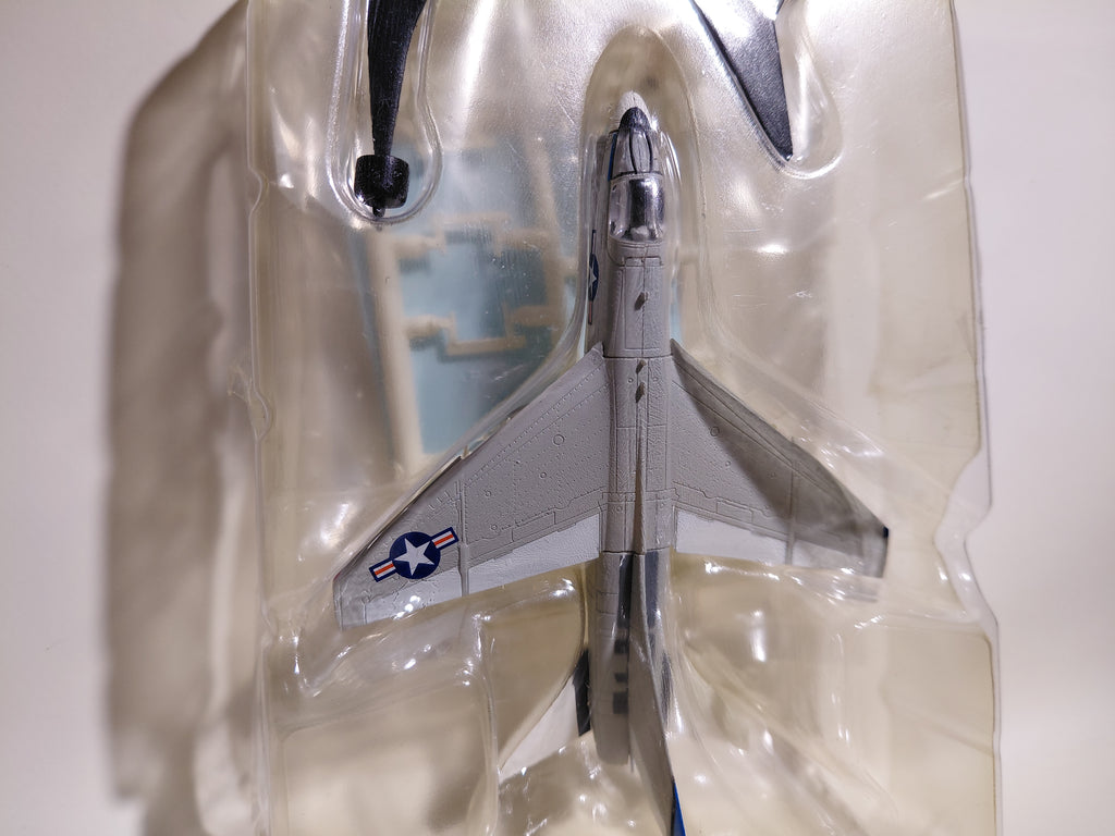 1/144 F-toys U.S.NAVY Collection vol.1 #3a A-7E Corsair II U.S.NAVY VA-113 Stingers