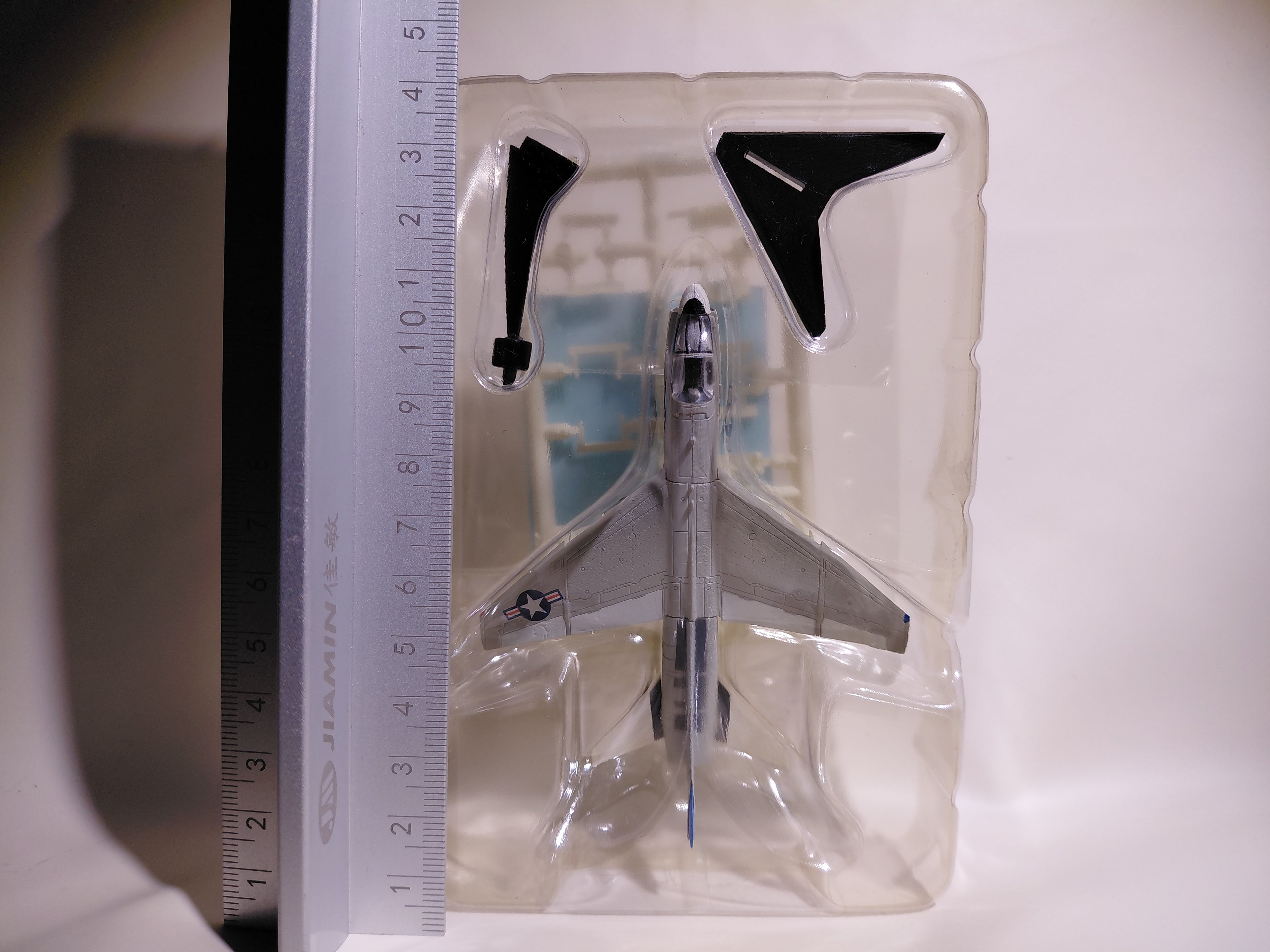 1/144 F-toys U.S.NAVY Collection vol.1 #3a A-7E Corsair II U.S.NAVY VA-113 Stingers