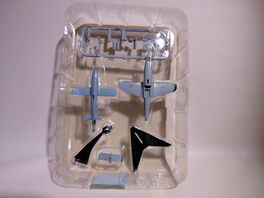 1/144 F-toys EARLY JET #05 Heinkel He162A/V-1 Luftwaffe "White 6" 1st Squadron