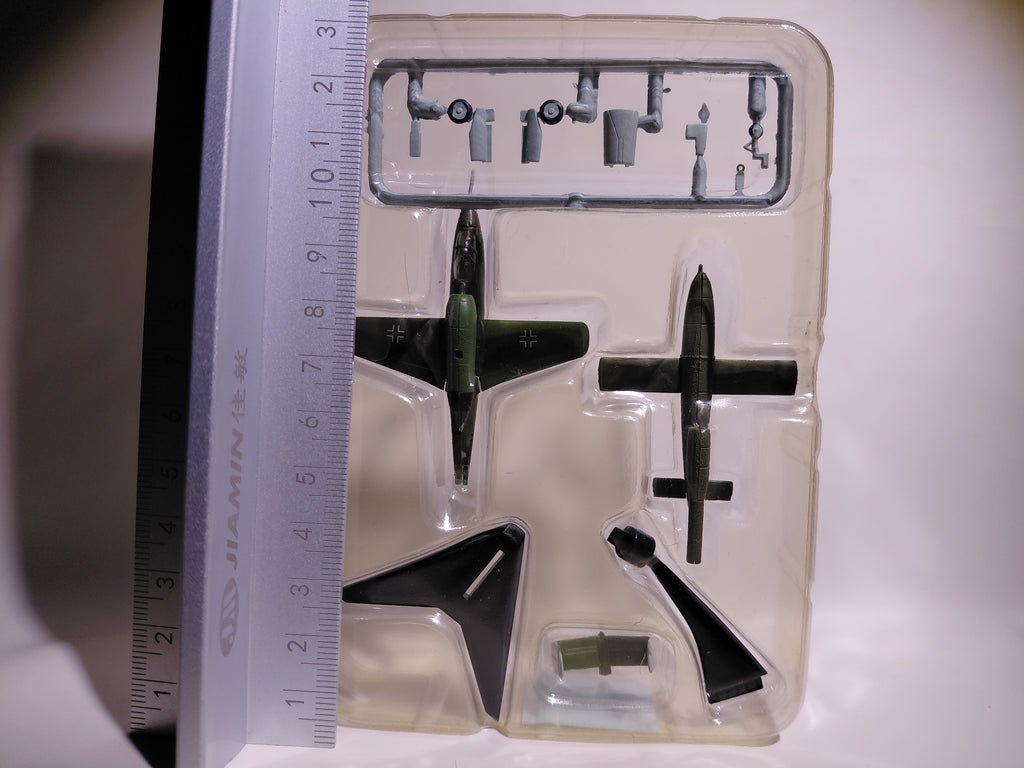 1/144 F-toys EARLY JET #05 Heinkel He162A/V-1 Luftwaffe "White 6" 1st Squadron