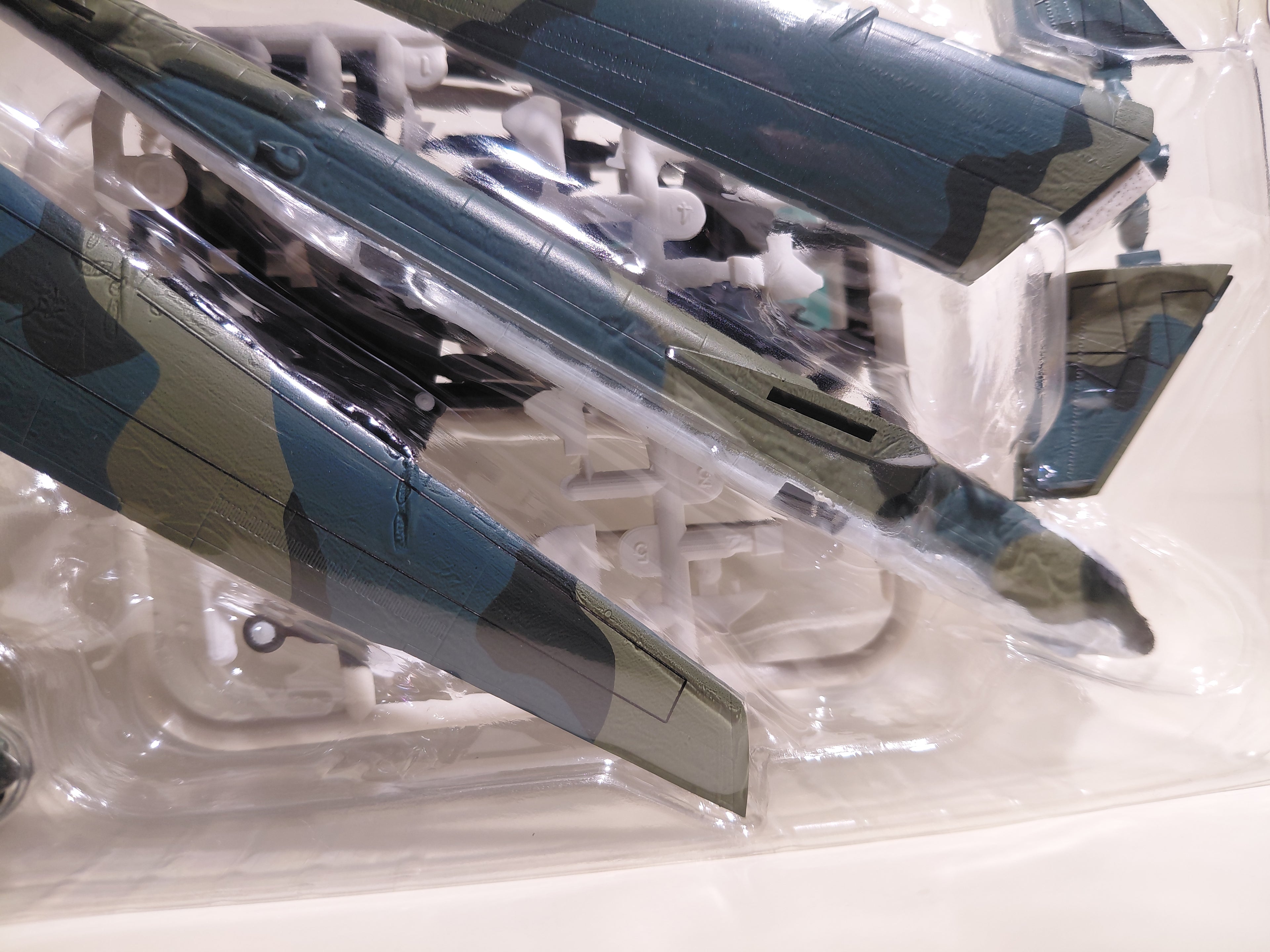 F-TOYS 1/300 Stategic Bomber #4 B-52H Stratfortress Senior Bowl