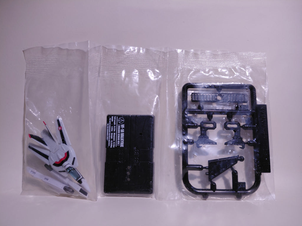 Bandai VF-1A Hikaru Ichijo's Unit Theatrical Version Skull Squadron Macross Fighter Collection 2 Figure Super Dimension Fortress Macross 1/250