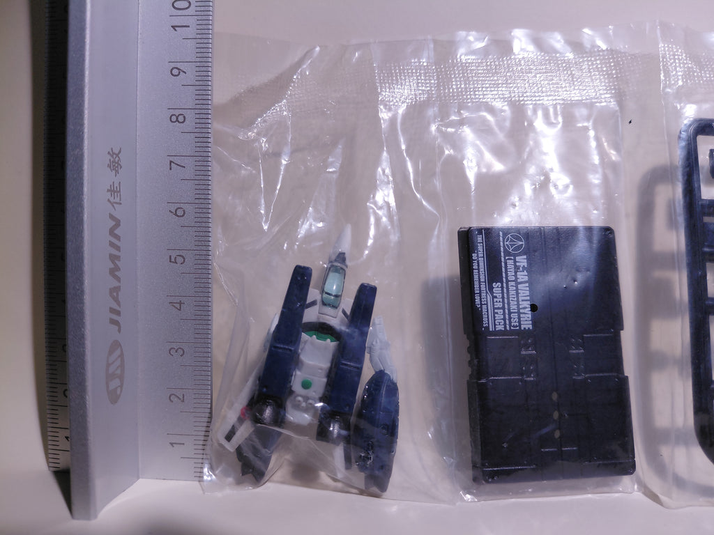 Bandai Trading Figure: VF-1A Super Pack (Kakizaki's Unit) from "Macross Fighter Collection 1/250 3"
