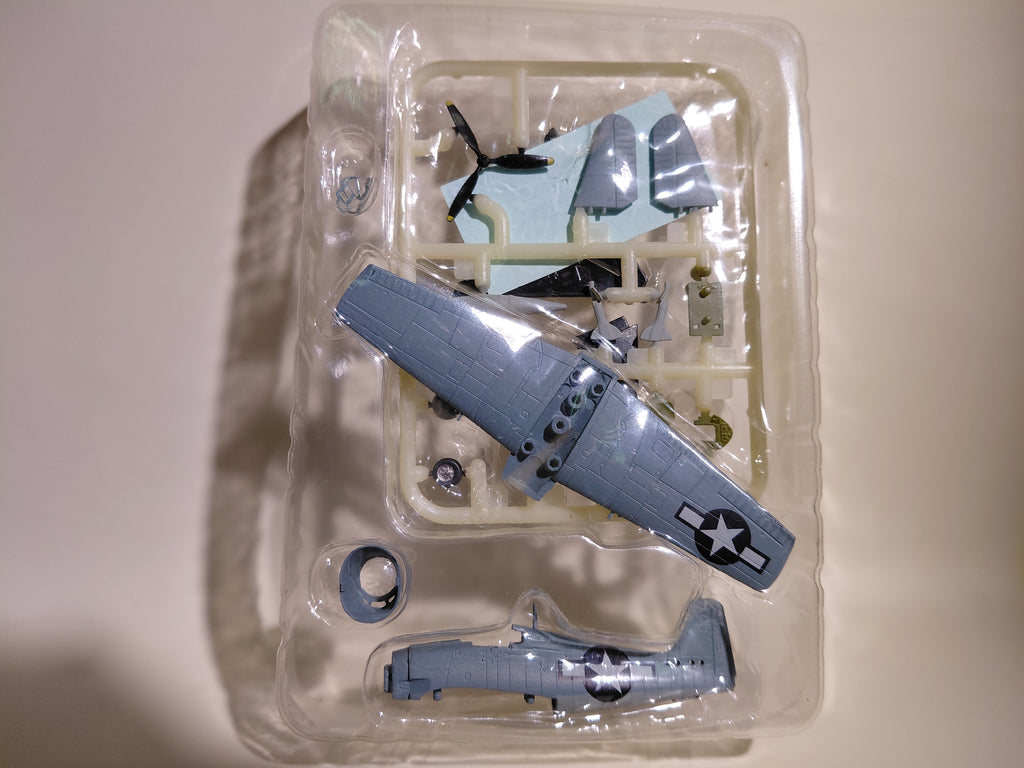 Leiji Matsumoto Battlefield Manga Collection 2. F6F Hellcat - The Mountain Where Revenge Was Buried - Unassembled 1/144 Scale Model Kit - Plastic Model Kit - F-toys