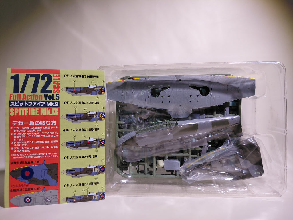 F-Toys Spitfire Mk.9 1/72 Full Action Pre-Painted Assembly Kit