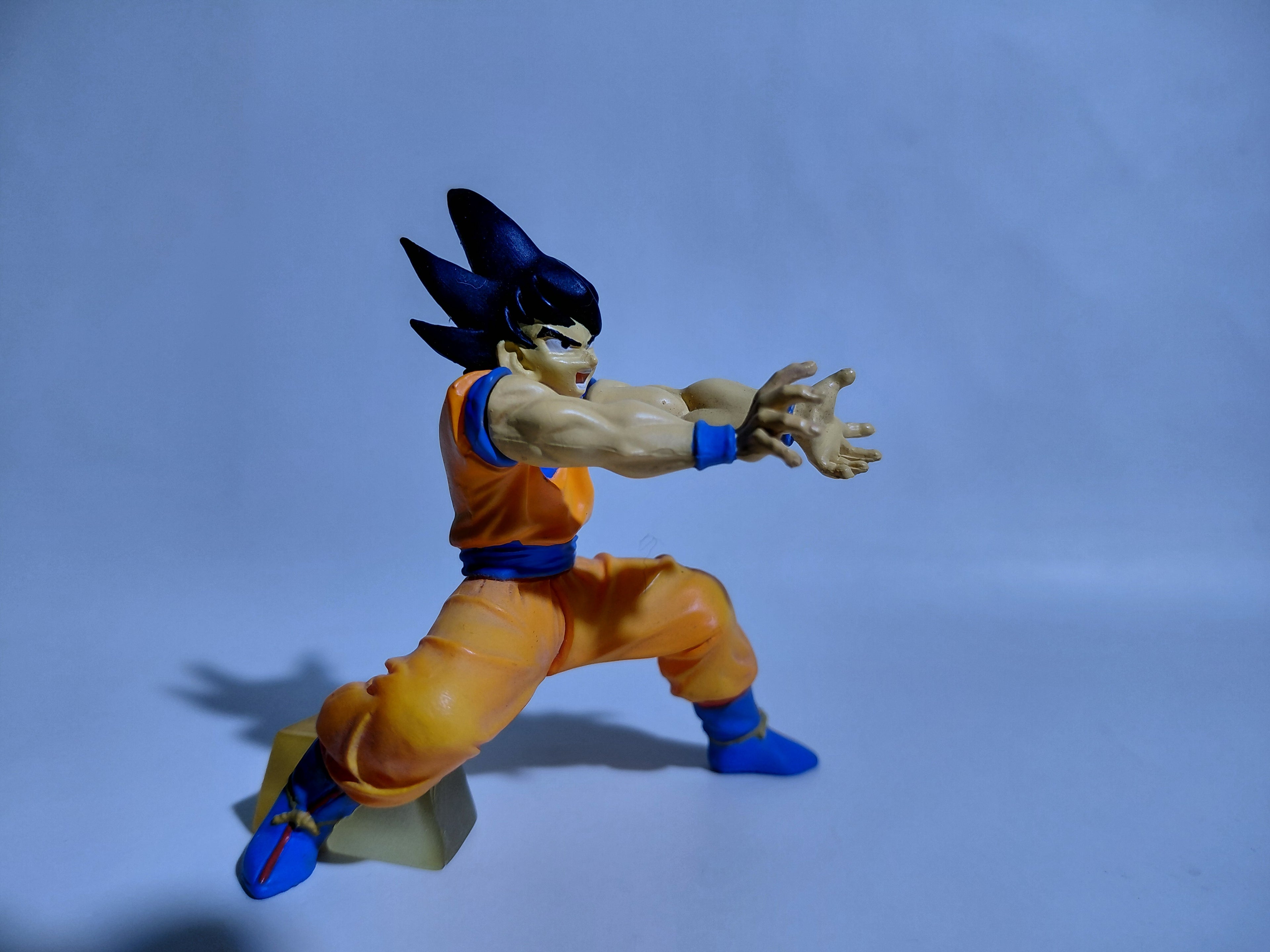 Bandai HG Dragon Ball Z 2: Legendary Super Saiyan Saga - Son Goku Figure Kamehameha Pose