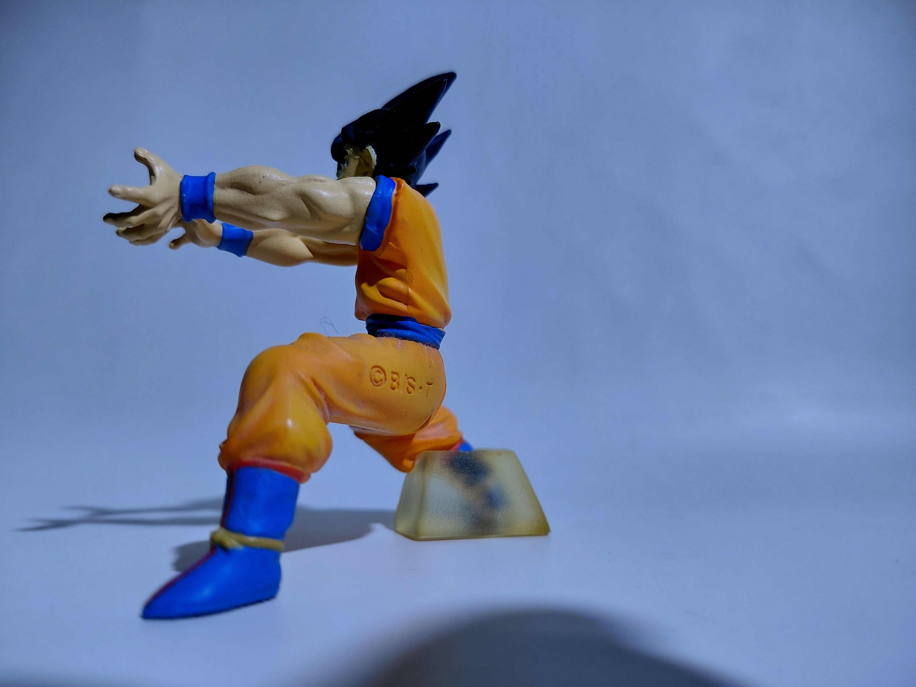Bandai HG Dragon Ball Z 2: Legendary Super Saiyan Saga - Son Goku Figure Kamehameha Pose