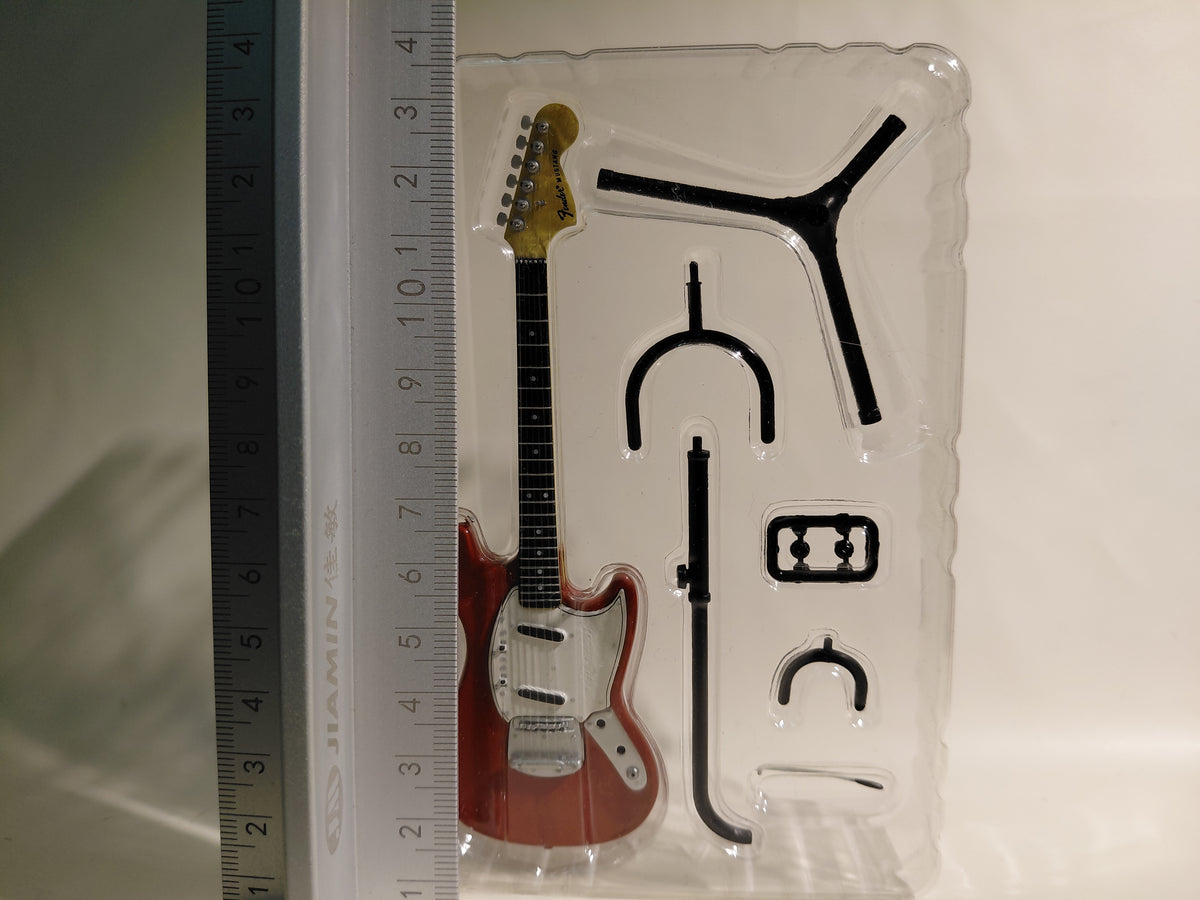Fender 1/8 Guitar Collection 2 Mustang '67 MUSTANG Red 1/8 Scale Miniature Guitar (Shou Wada)