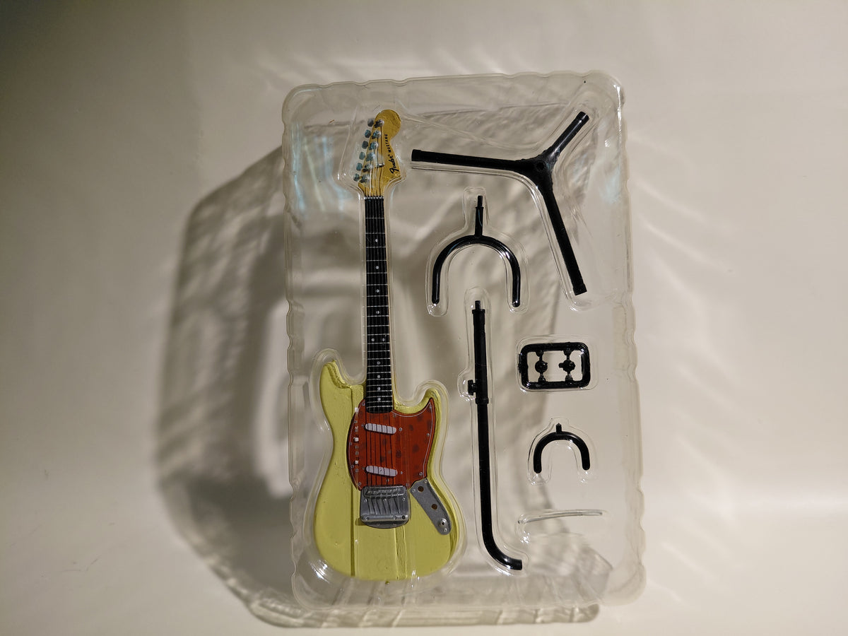 Fender 1/8 Guitar Collection 2 ~ '67 Mustang Yellow