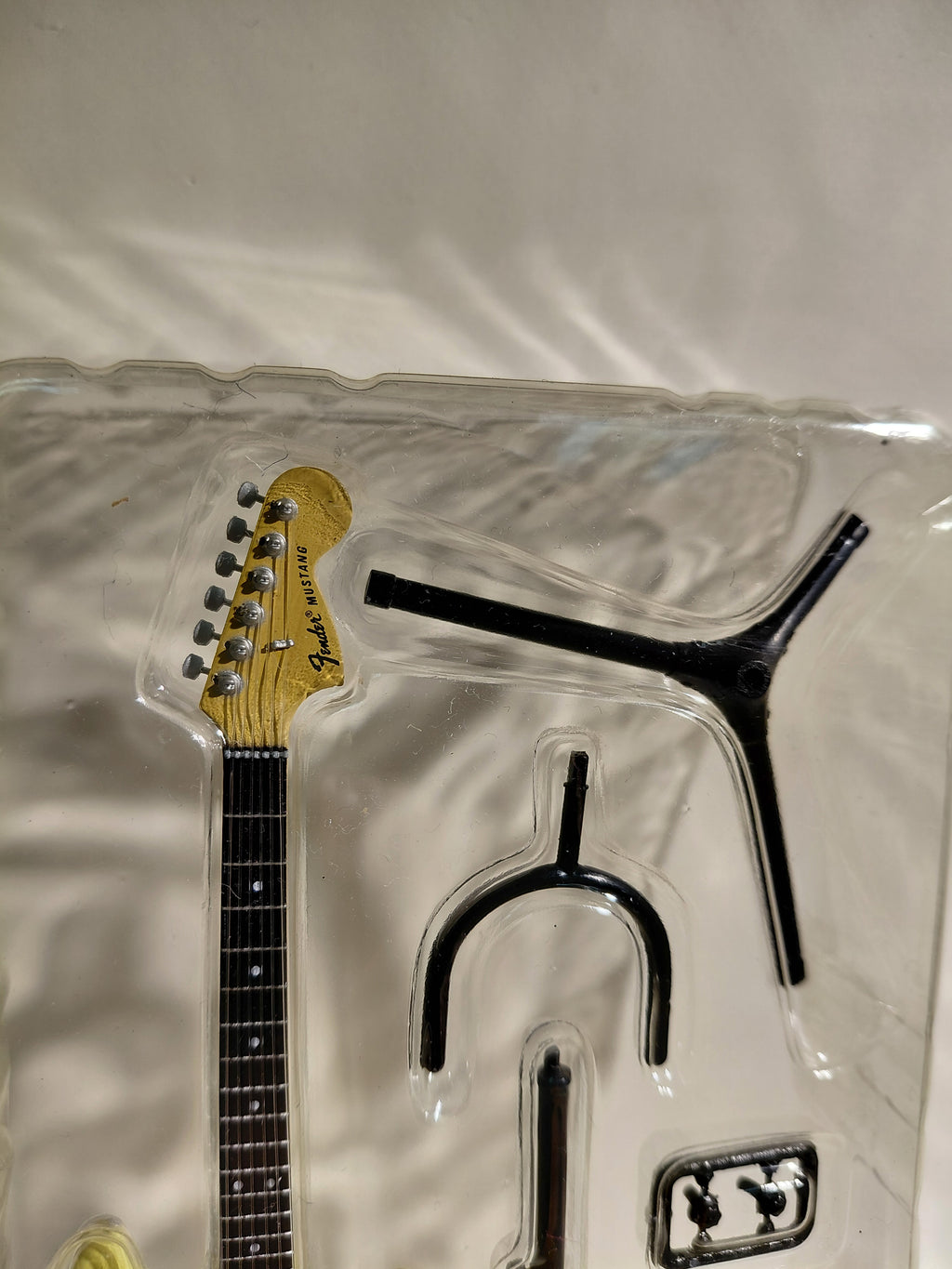 Fender 1/8 Guitar Collection 2 ~ '67 Mustang Yellow