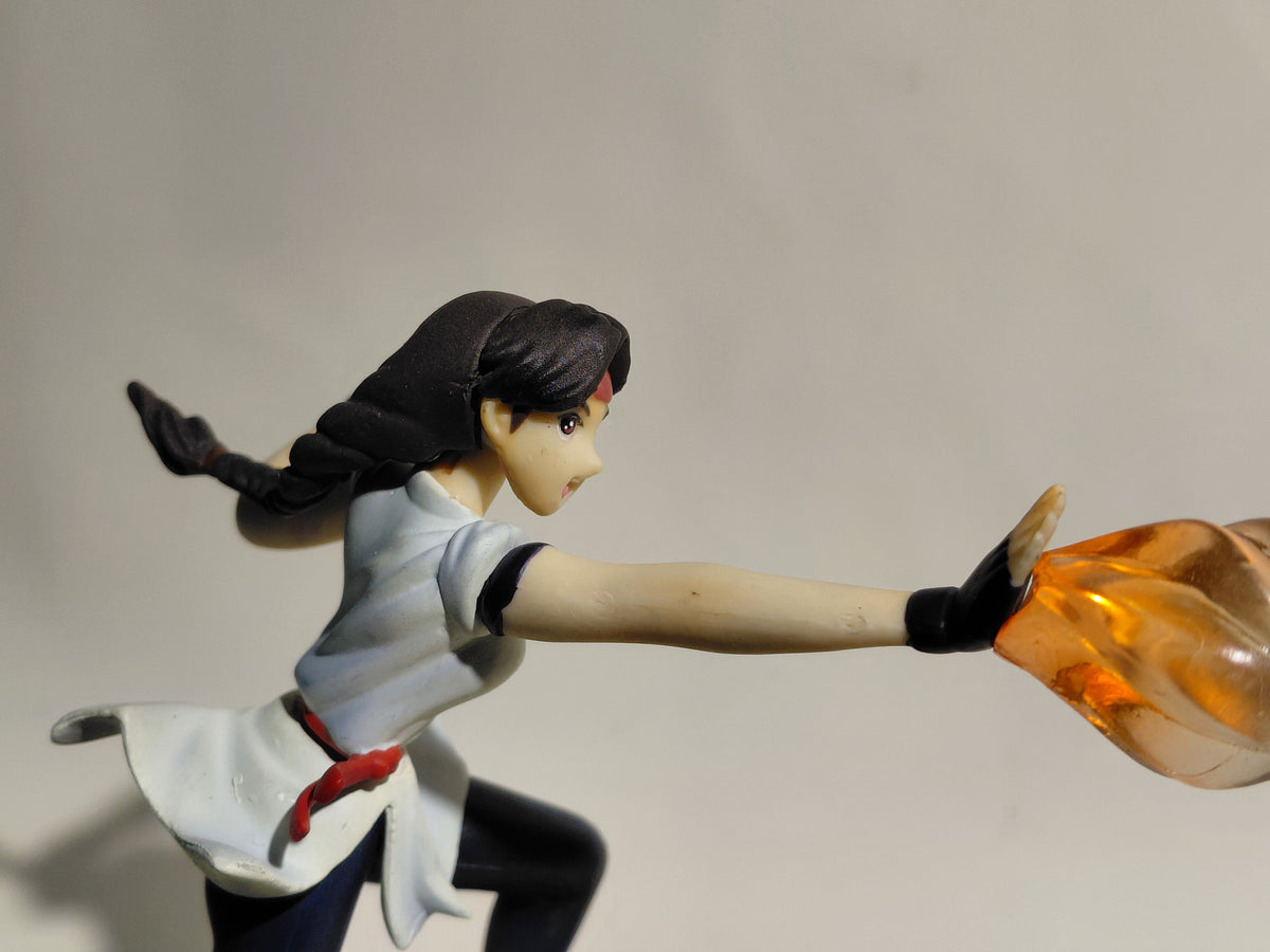 YUJIN CAPCOM VS SNK SR Figure Yuri Sakazaki vs Chun Li Gashapon Street Fighter (New Sealed in bag)
