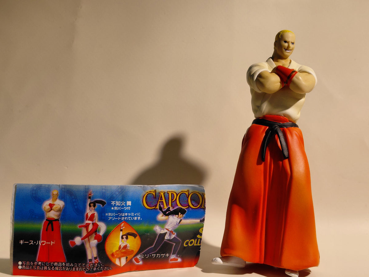 Yujin Gashapon The King of Fighters figure Geese Howard