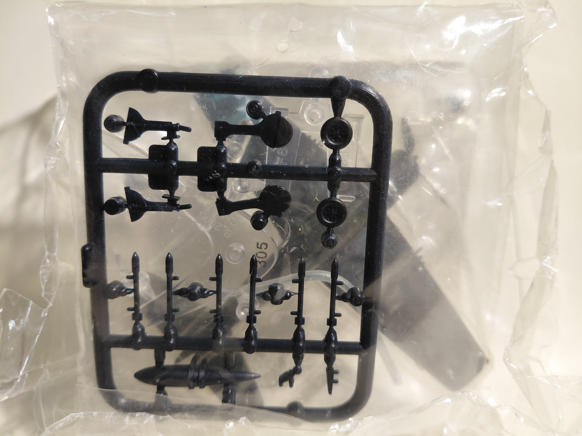 Bandai 1/144 Scale Fighter Aircraft Wing Club Collection L Part 2 #5 Grumman F6F-5 Hellcat