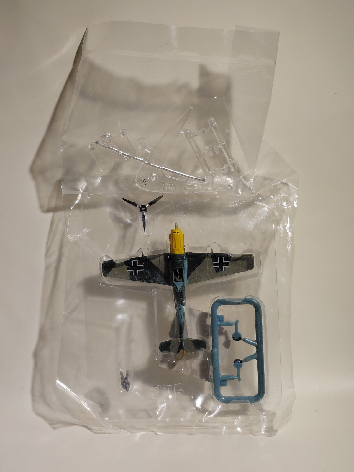 1/144 scale Wing Club Collection Part 1  German Messerschmitt Bf109E-7 (Flying)