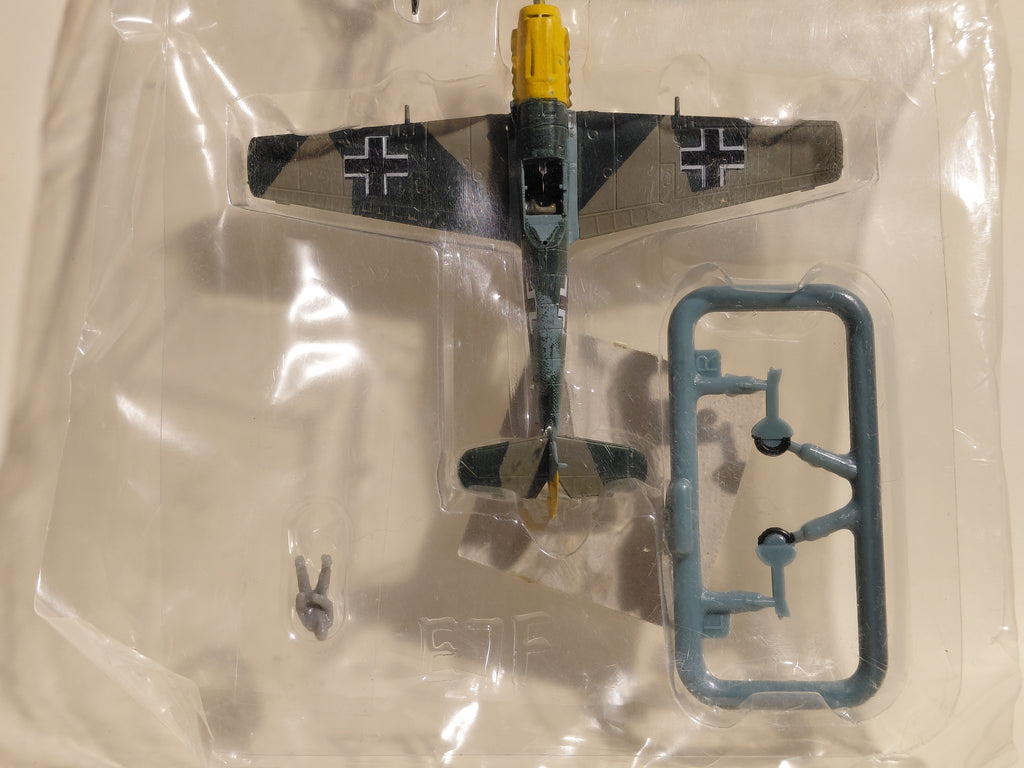 1/144 scale Wing Club Collection Part 1  German Messerschmitt Bf109E-7 (Flying)