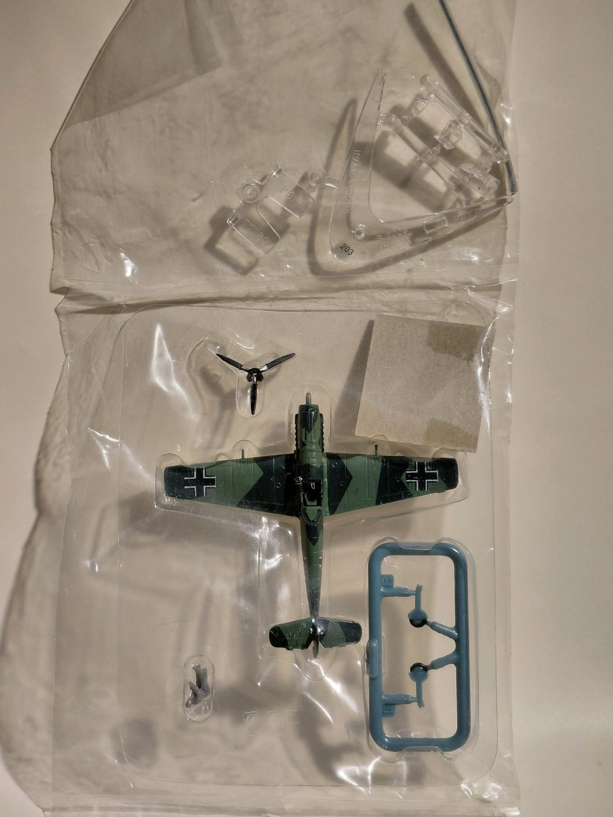 1/144 scale Wing Club Collection Part 1  German Messerschmitt Bf109E-3 (Flying)
