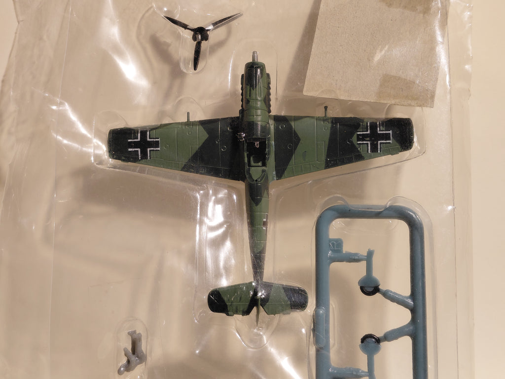 1/144 scale Wing Club Collection Part 1  German Messerschmitt Bf109E-3 (Flying)