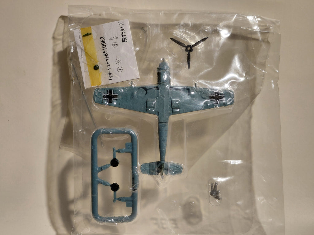 1/144 scale Wing Club Collection Part 1  German Messerschmitt Bf109E-3 (Flying)