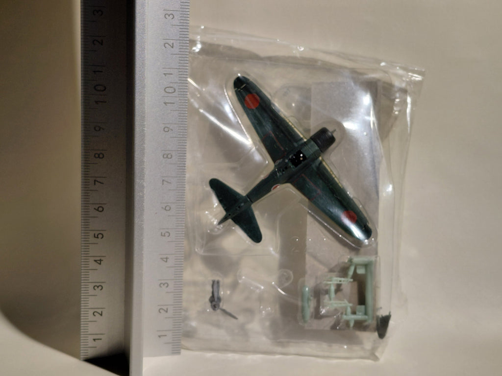 1/144 scale Wing Club Collection Part 1 [Secret 2] Zero Fighter Type 22 Special Color Landing Type