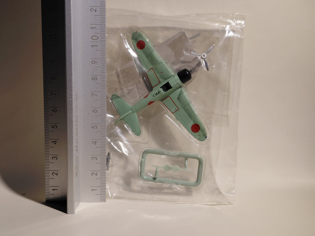 1/144 scale Wing Club Collection Part 1  Mitsubishi A6M2 (Flying)