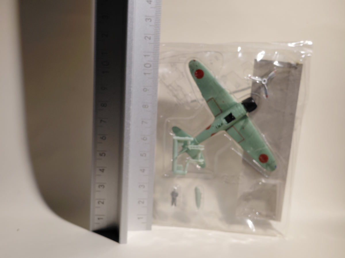 1/144 scale Wing Club Collection Part 1  Mitsubishi A6M2 (Landing)