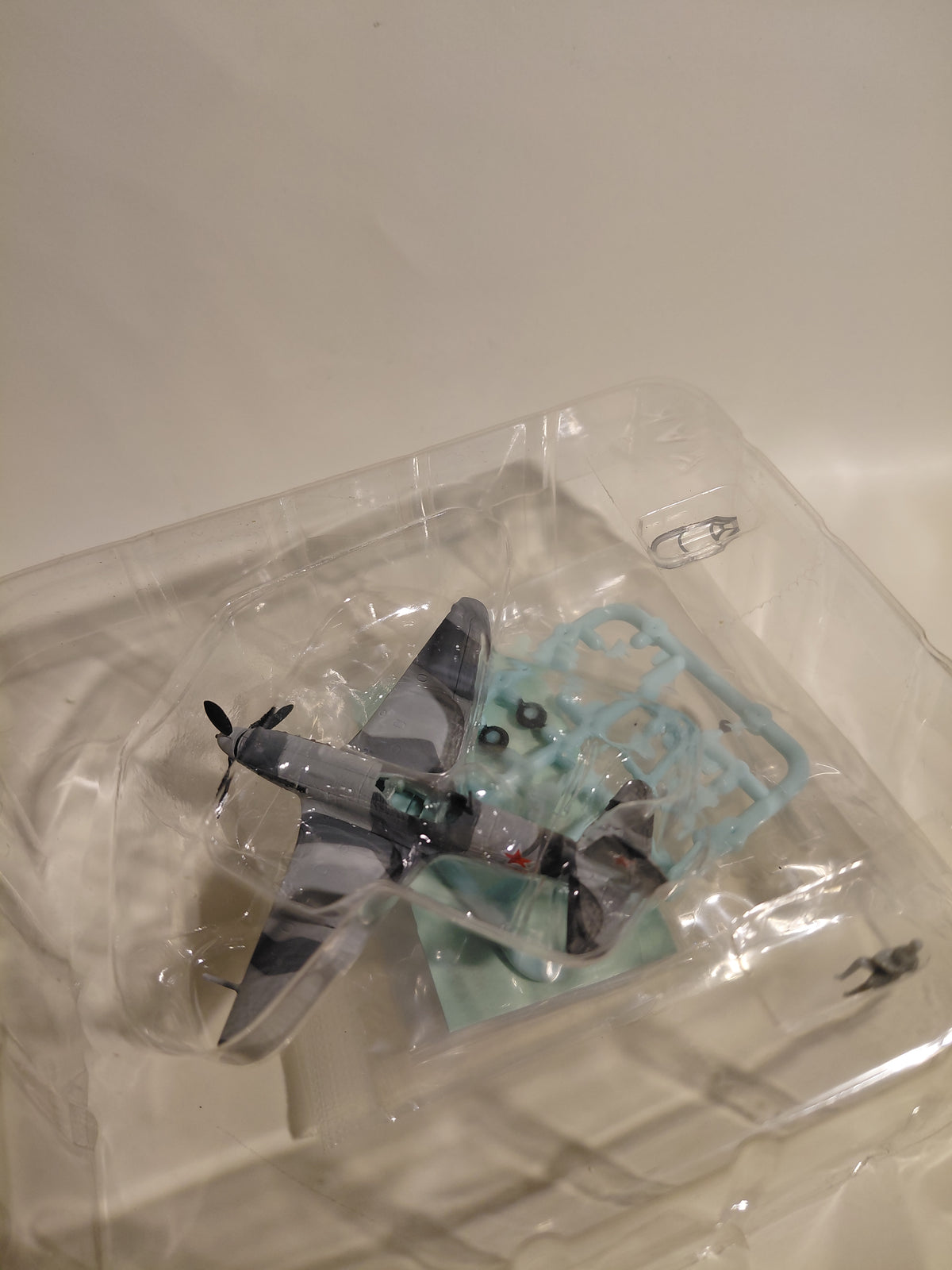 1/144 scale Wing Club Collection L Part 3 #4 Yakovlev Yak-9D