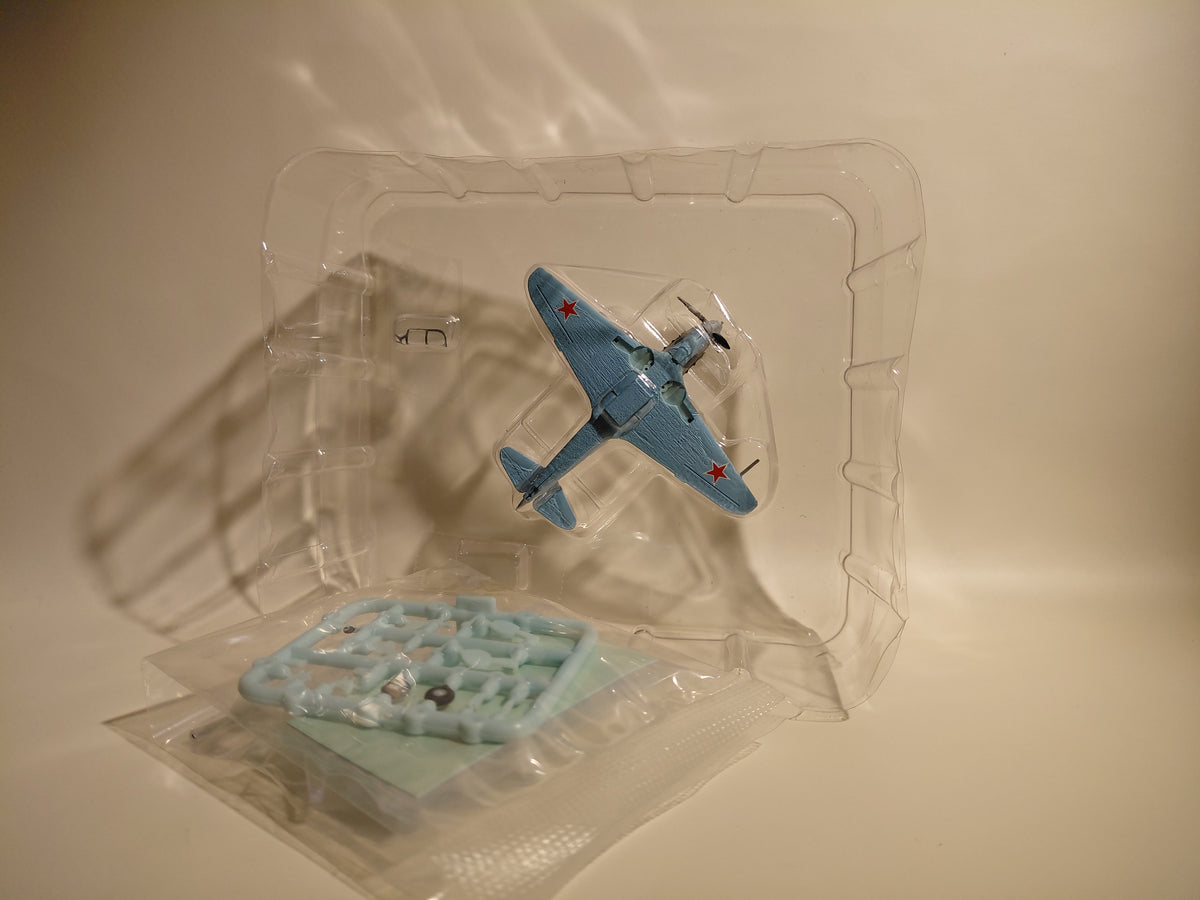 1/144 scale Wing Club Collection L Part 3 #4 Yakovlev Yak-9D