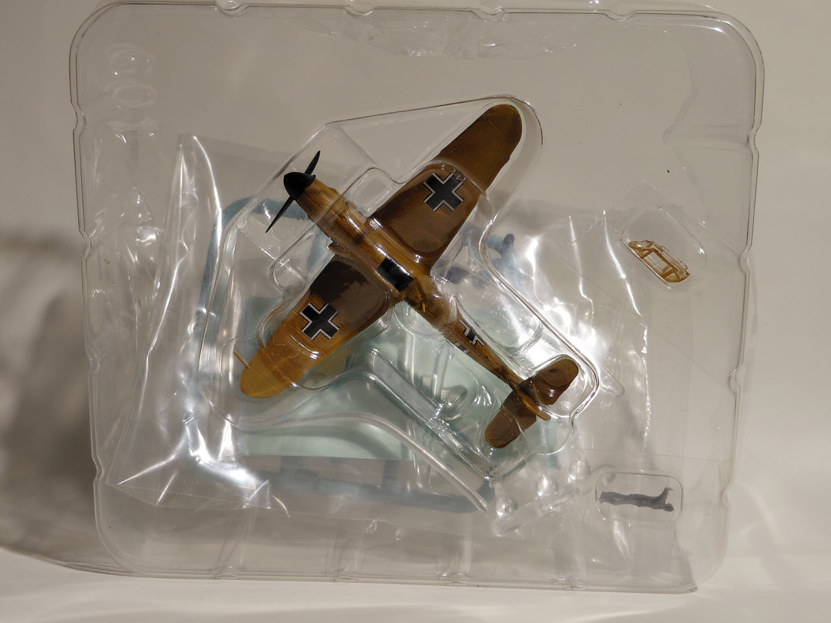 Bandai 1/144 scale Wing Club Collection L #4 Messerschmitt Bf109F (Color B)