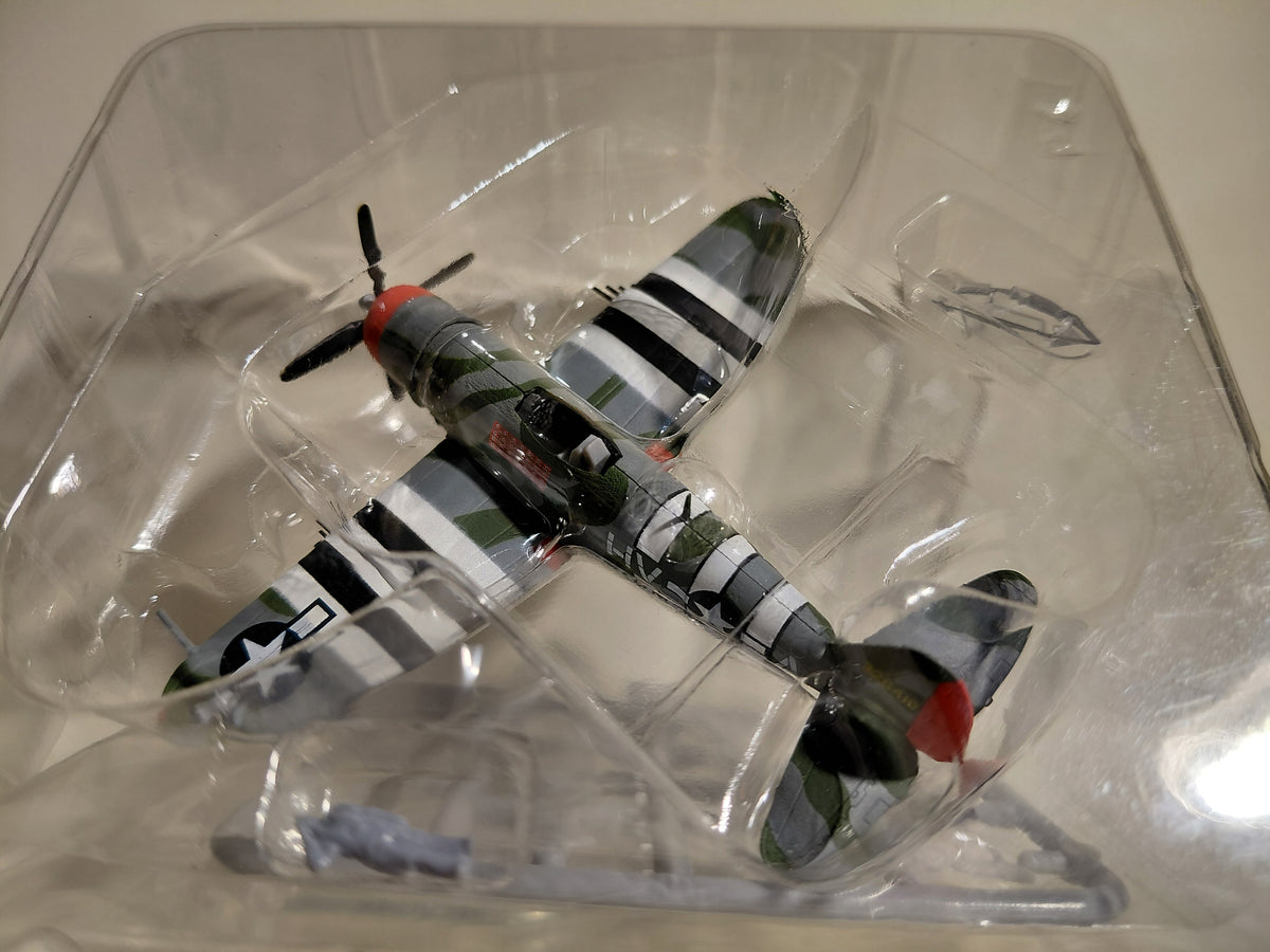 Bandai 1/144 scale Wing Club Collection L #Secret Item 1/144 P-47D Thunderbolt: Lieutenant Colonel Gabresky's Aircraft
