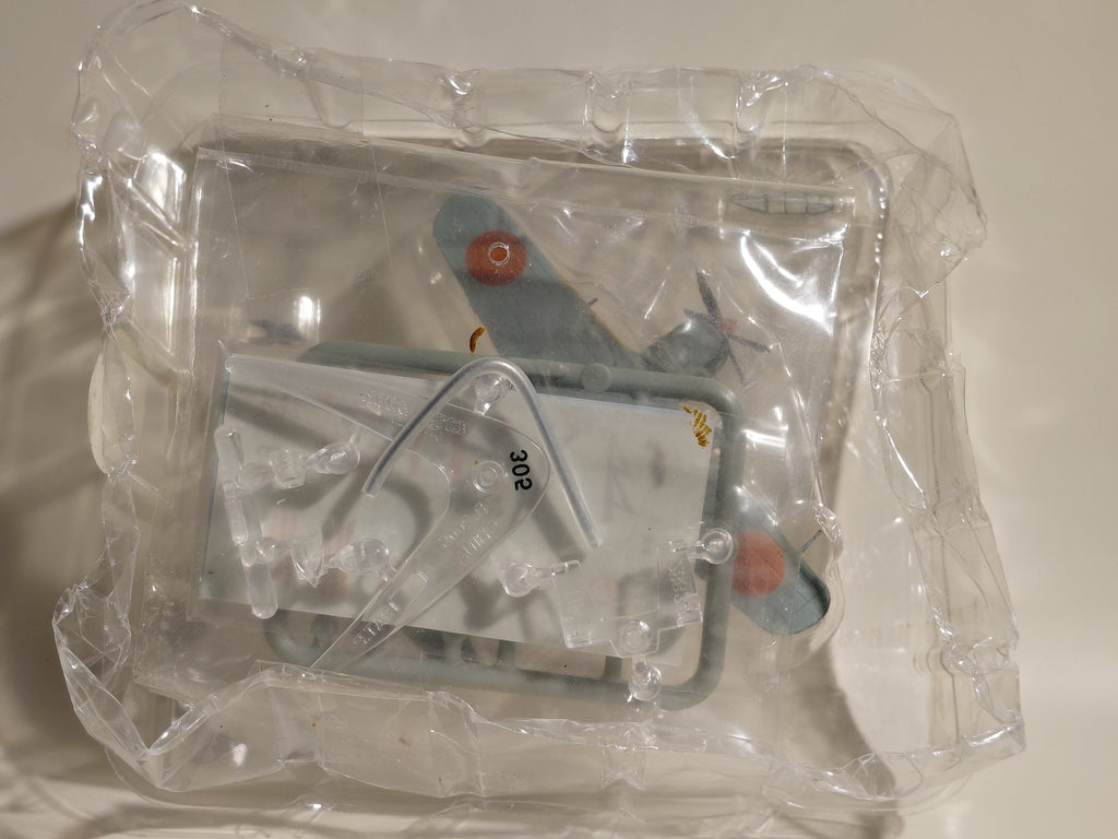 Bandai 1/144 scale Wing Club Collection L #3S Secret Item Japanese Aircraft Series: Type 4 Fighter Hayate Model A (Dark Green Color)