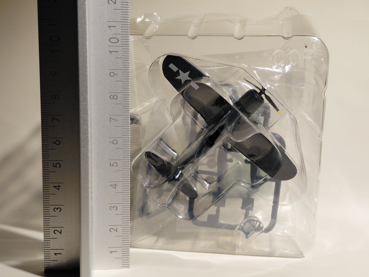 Bandai 1/144 scale Wing Club Collection L4 #6 Chance Vought F4U-1 Corsair