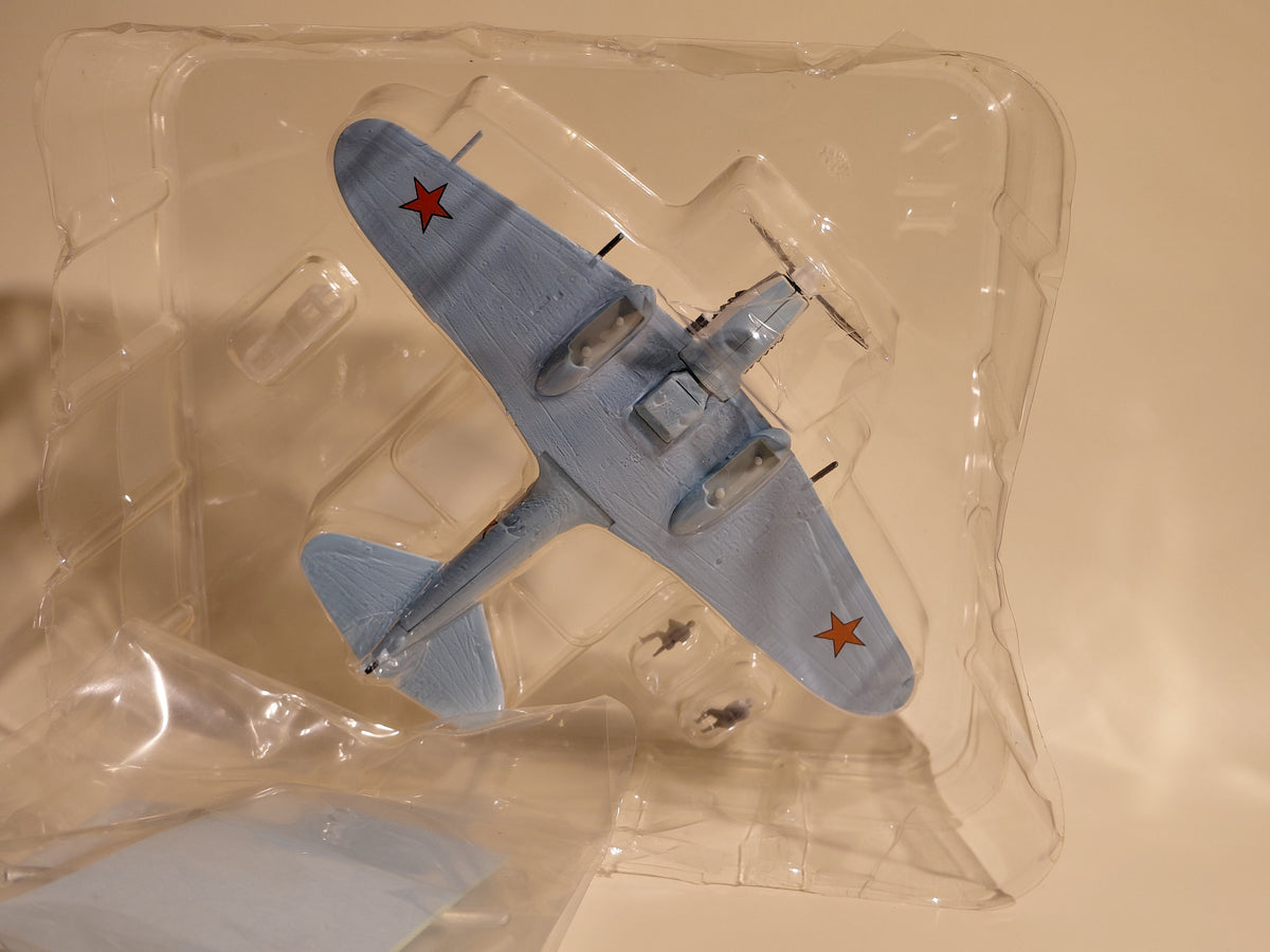 Bandai 1/144 scale Wing Club Collection L4 #8 Russian IL-2 "Sturmovik"