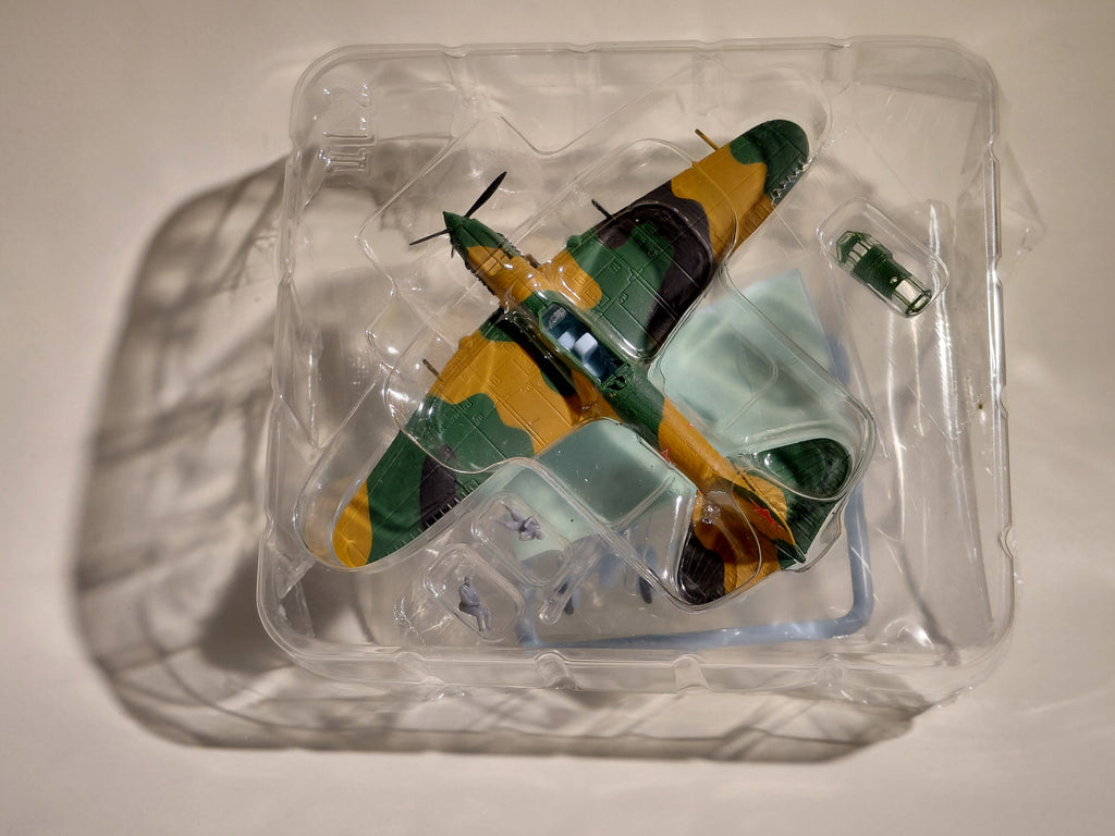 Bandai 1/144 scale Wing Club Collection L4 #9 Russian IL-2 "Sturmovik"