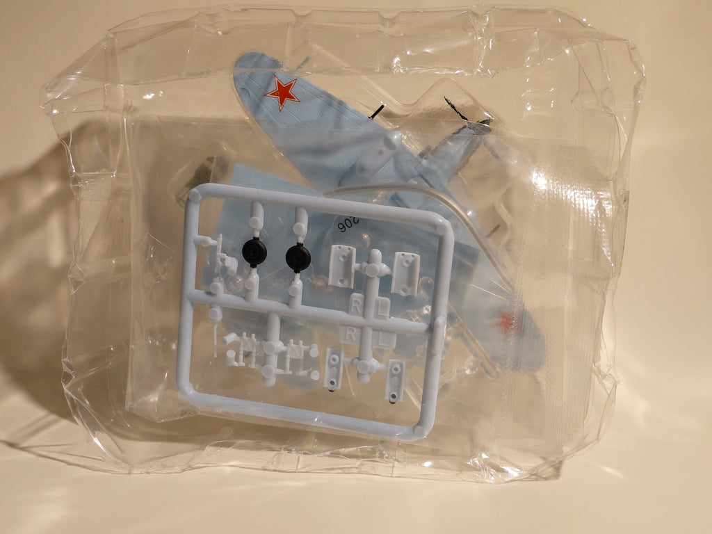 Bandai 1/144 scale Wing Club Collection L4 #9 Russian IL-2 "Sturmovik"