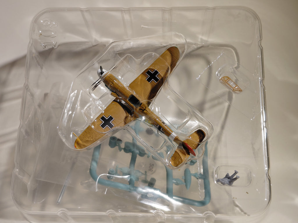 Bandai 1/144 scale Wing Club Collection L4 #4 Messerschmitt Bf109F Special B-color