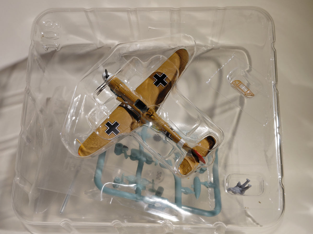Bandai 1/144 scale Wing Club Collection L4 #4 Messerschmitt Bf109F Special B-color