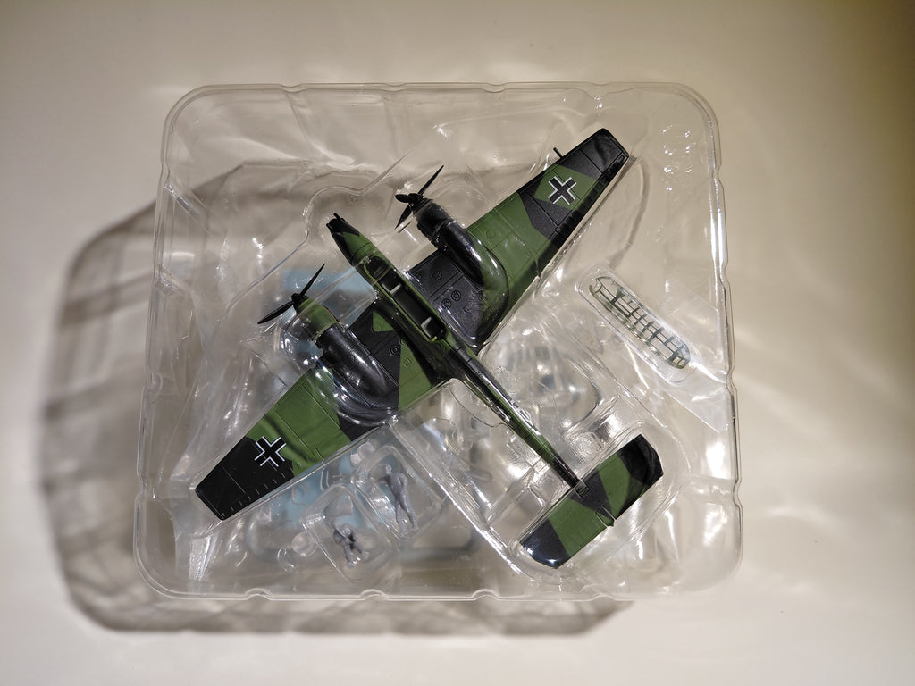 Bandai 1/144 scale Wing Club Collection L Part 3 #6A Messerschmitt Bf-110C "Greens" [Germany]