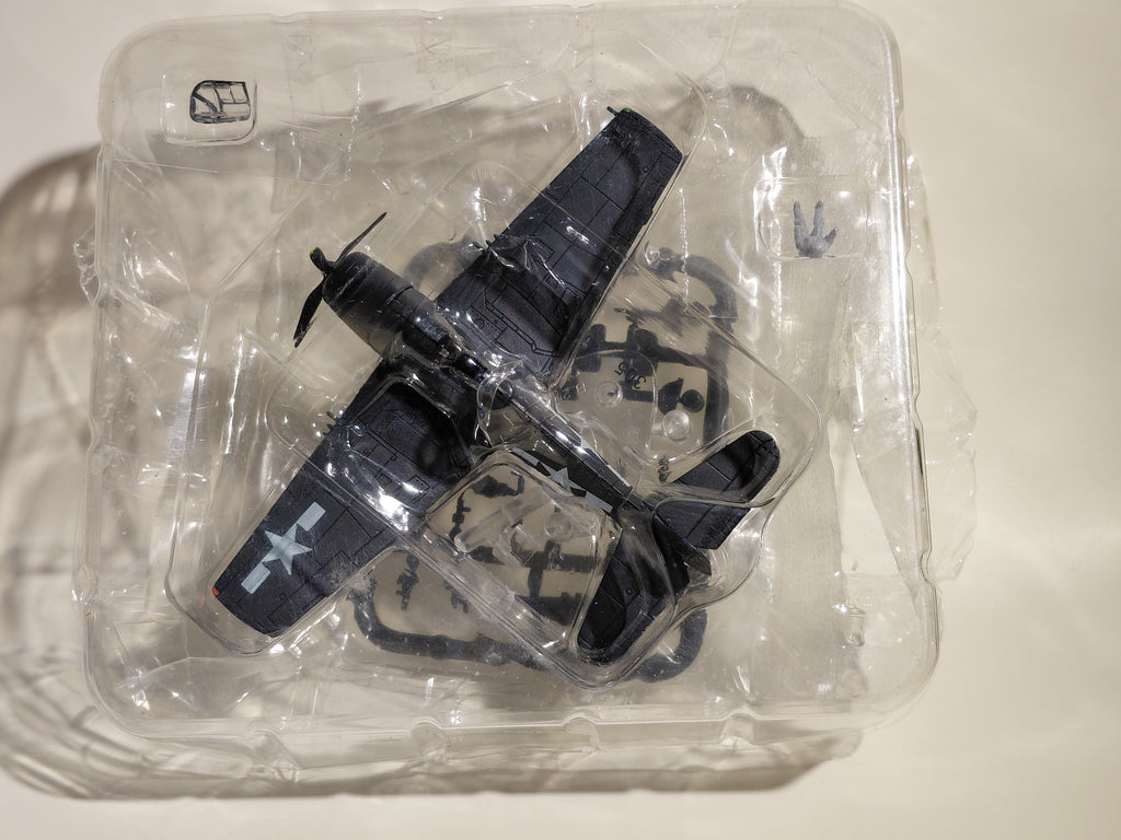 Bandai 1/144 scale Wing Club Collection L2 #5 Grumman F6F-5 Hellcat
