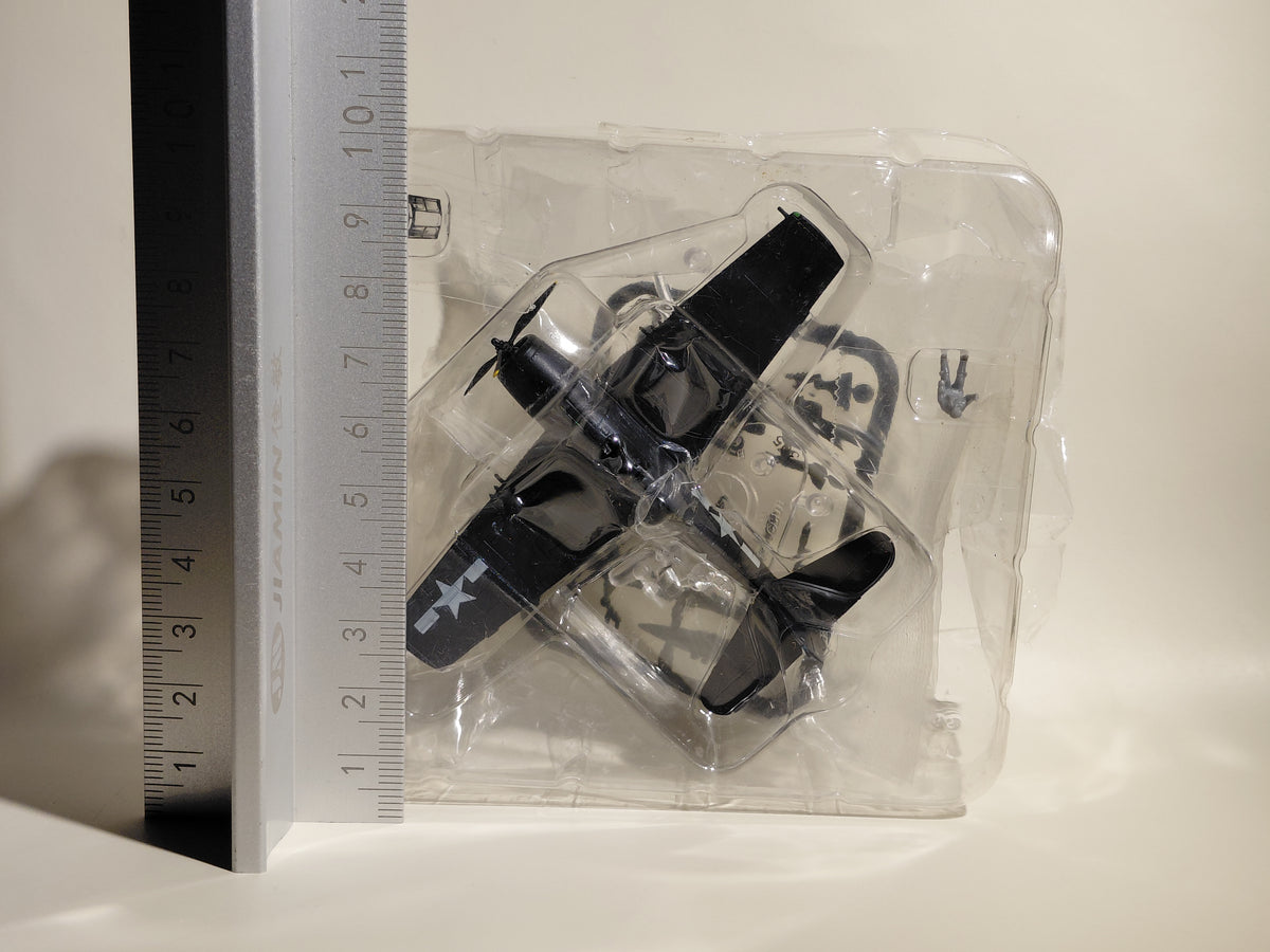 Bandai 1/144 scale Wing Club Collection L2 #5 Grumman F6F-5 Hellcat