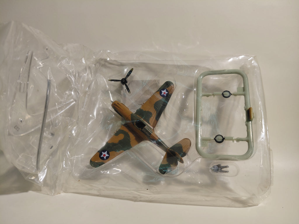 1/144 scale Wing Club Collection Part 1 - 1/144 P-40 Warhawk C Flying Type