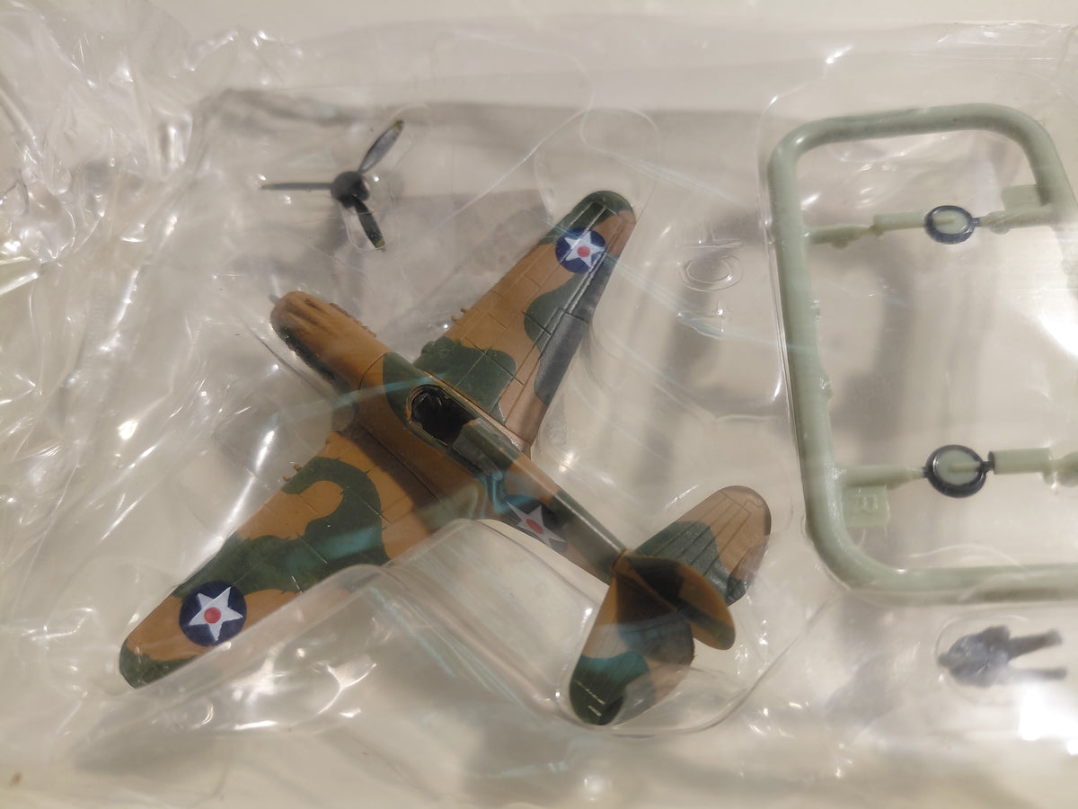 1/144 scale Wing Club Collection Part 1 - 1/144 P-40 Warhawk C Flying Type