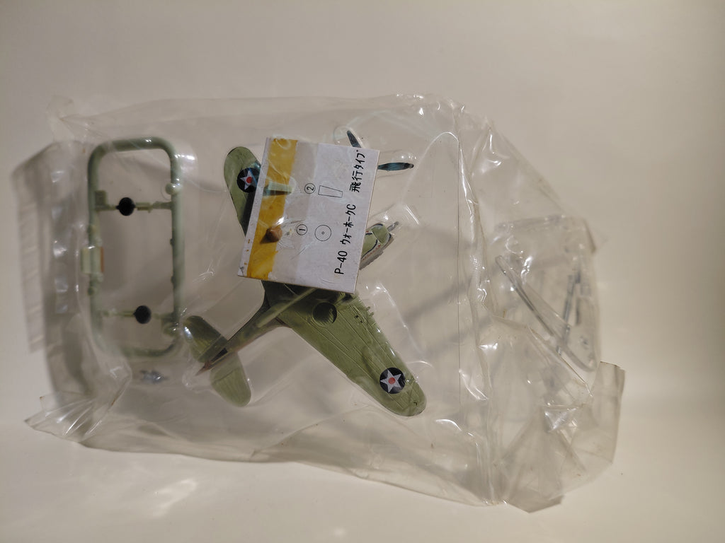 1/144 scale Wing Club Collection Part 1 - 1/144 P-40 Warhawk C Flying Type