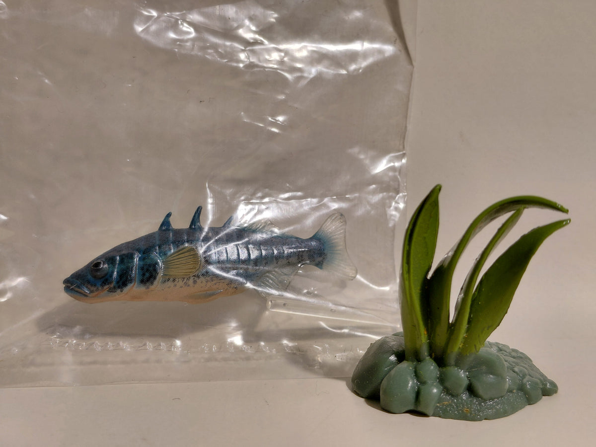 Kaiyodo Yujin Japanese Freshwater three-spined Stickleback Fish Figure
