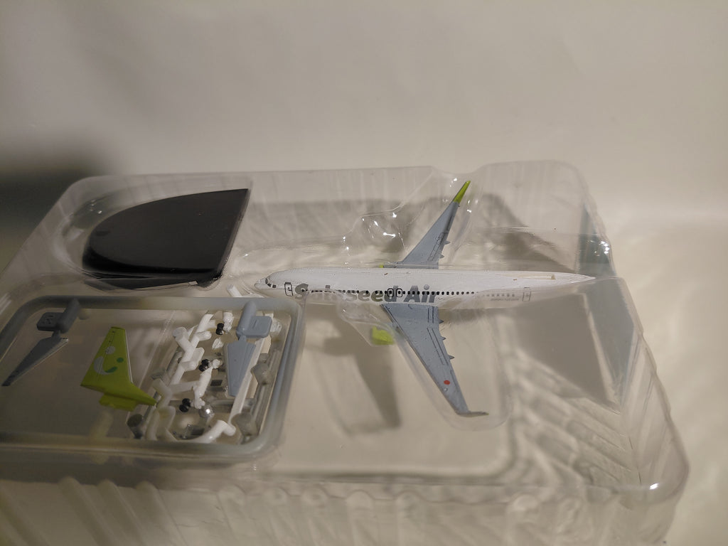 F-TOYS Solaseed Air Boeing 737-800 1/500 Scale Model Plane
