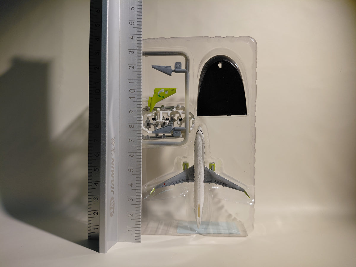 F-TOYS Solaseed Air Boeing 737-800 1/500 Scale Model Plane