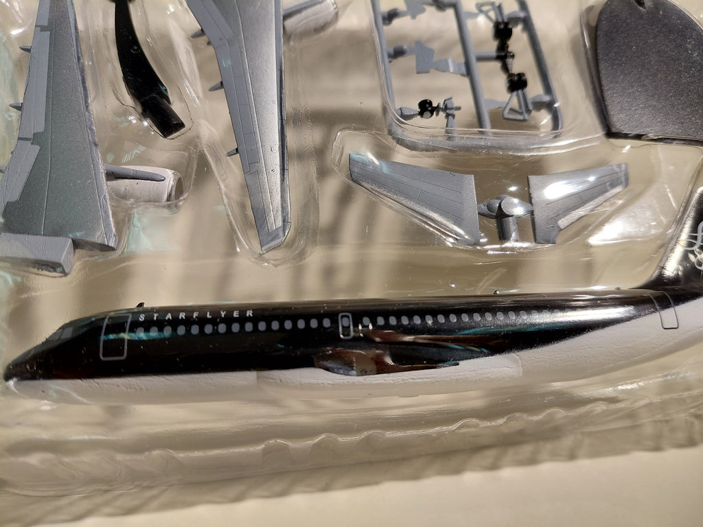 1/300 F-toys Japanese Airline Airbus A320 Star Flyer