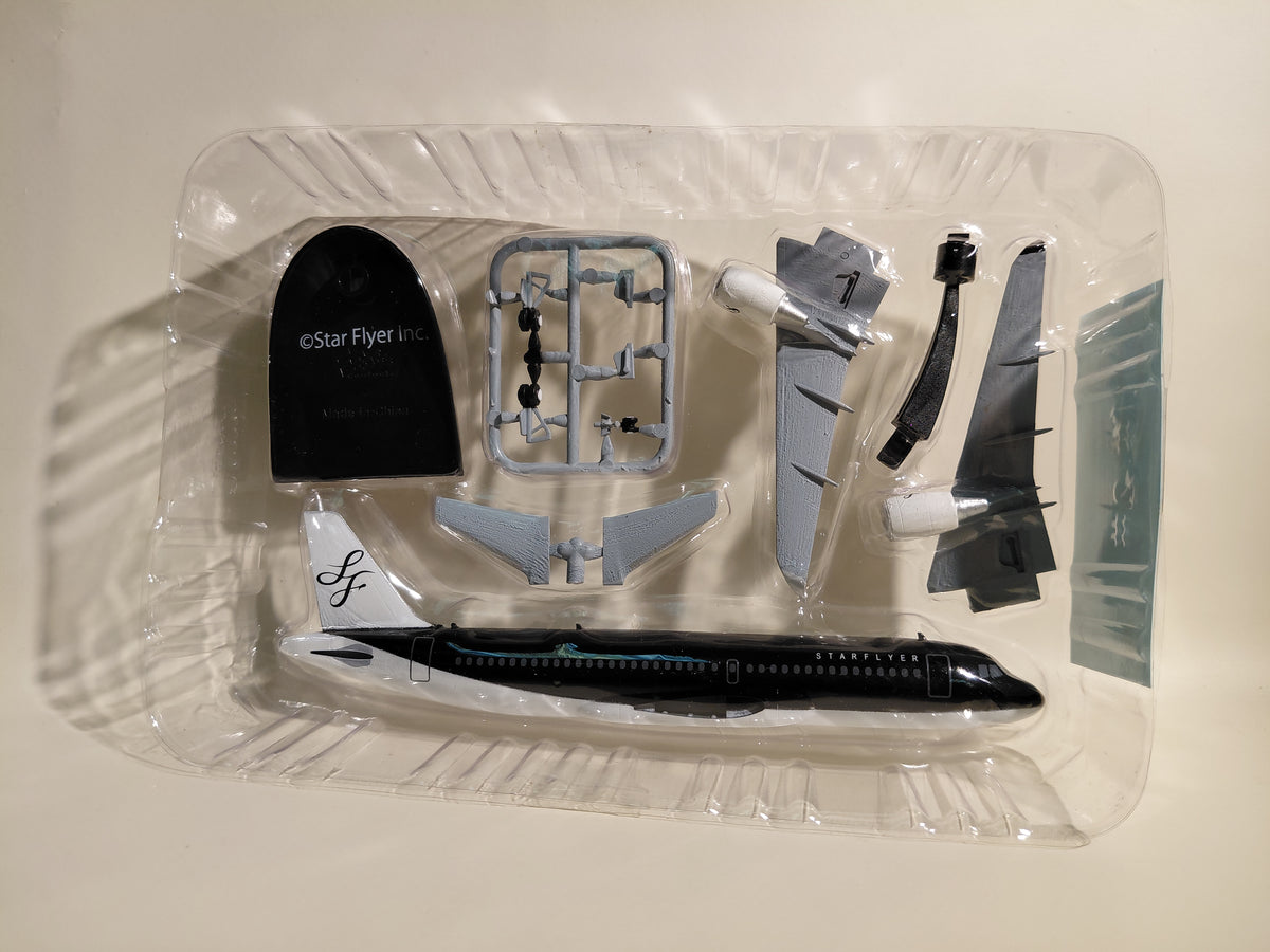 1/300 F-toys Japanese Airline Airbus A320 Star Flyer