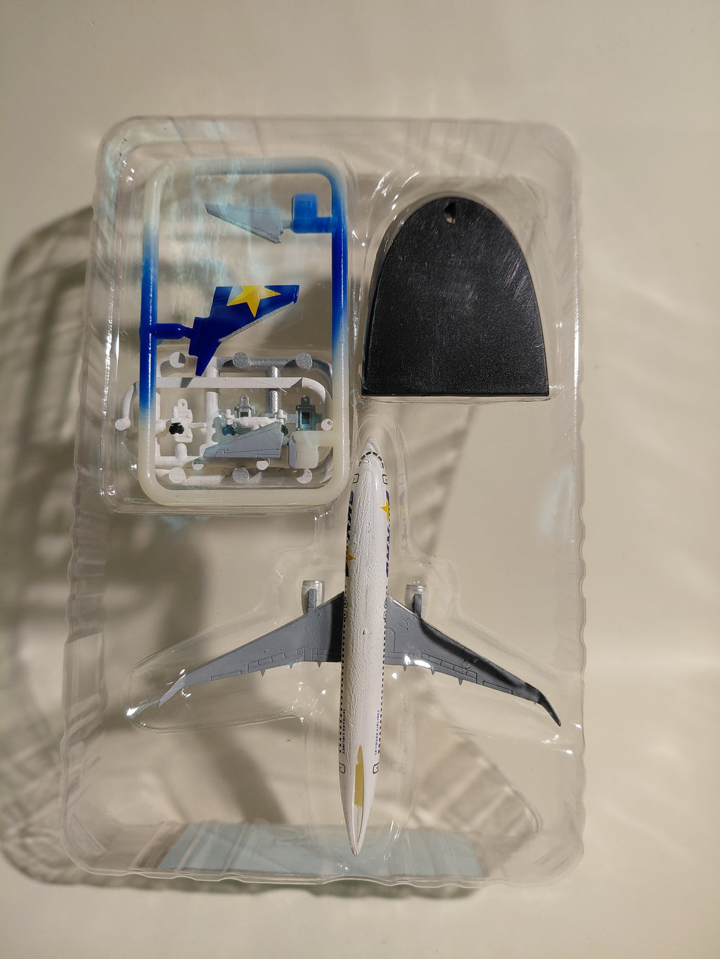 F-toys Japanese Airline 3 Skymark Boeing 737-800 1/300
